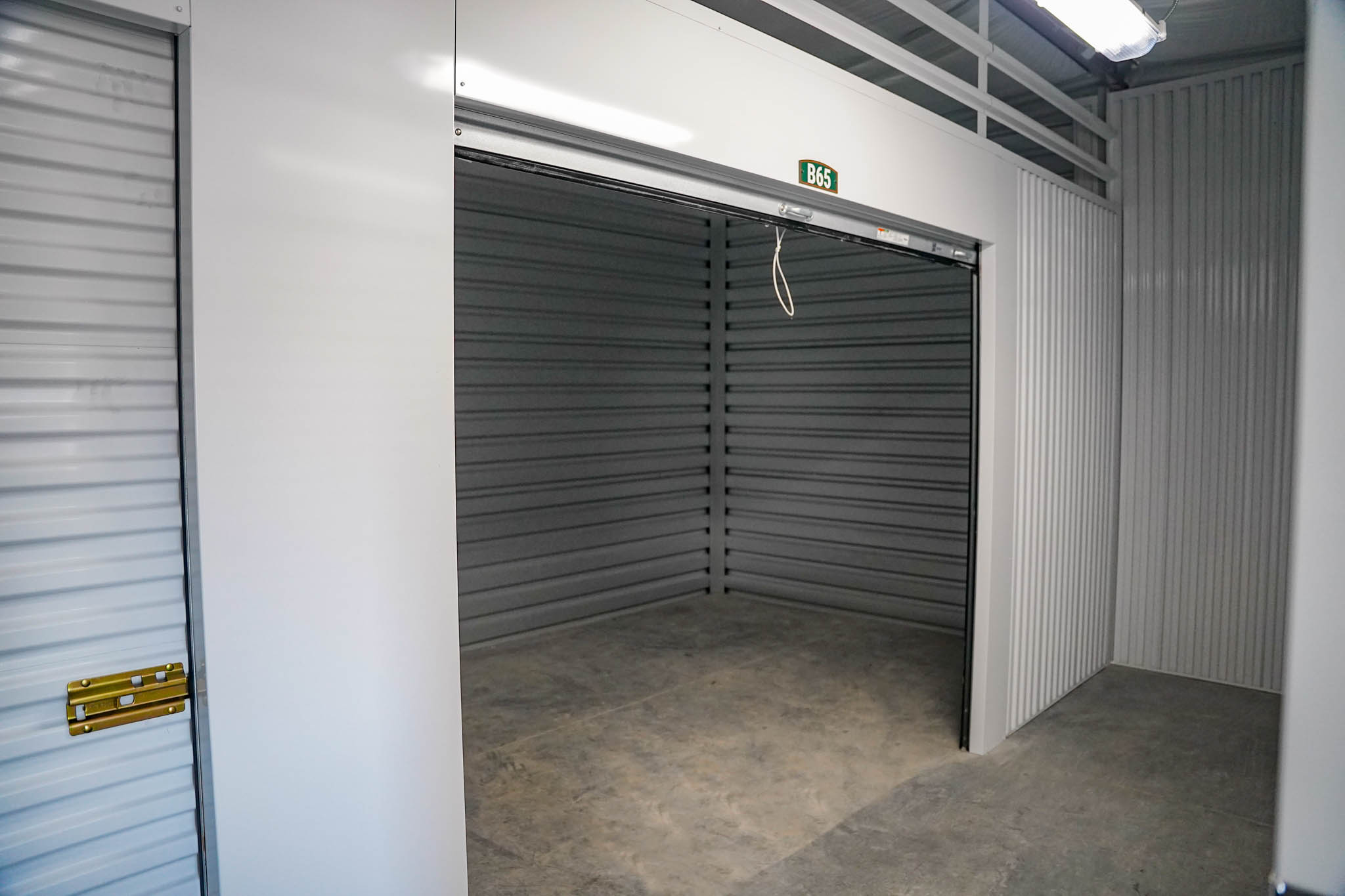 open storage unit in Morriston, FL